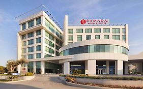 Ramada Hotel & Suites Kemalpaşa Izmir